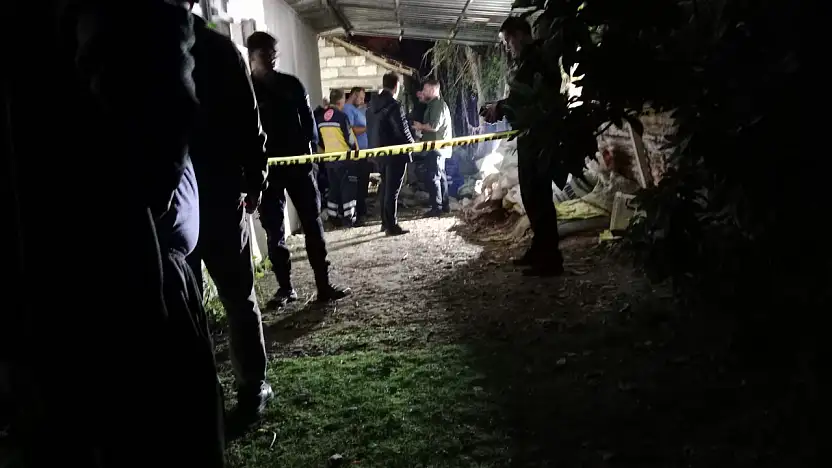 Yaşlı adam evinde silahla vurulmuş halde bulundu