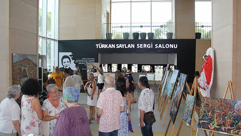 'Yıllar Sonra Yeniden' Sergisi Ziyaretçilerini Bekliyor