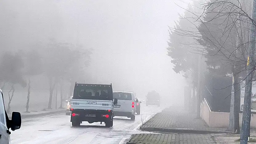 Yoğun sis etkili oldu