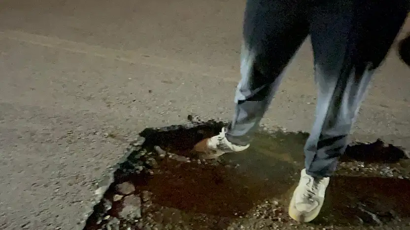 Yol değil tuzak! Cevat Şakir'te çukurlar kazaya davetiye çıkarıyor