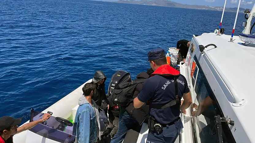 Yunanistan'ın Geri İttiği Göçmenler Türk Sahil Güvenliği Tarafından Kurtarıldı