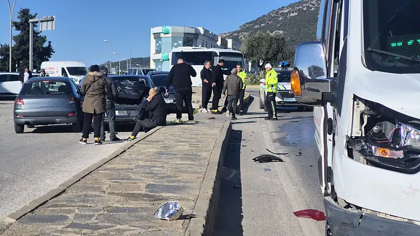 Zincirleme trafik kazası 1 yaralı