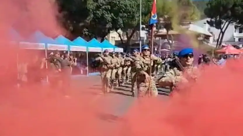 Zıpkın komandoların gösterisine büyük ilgi