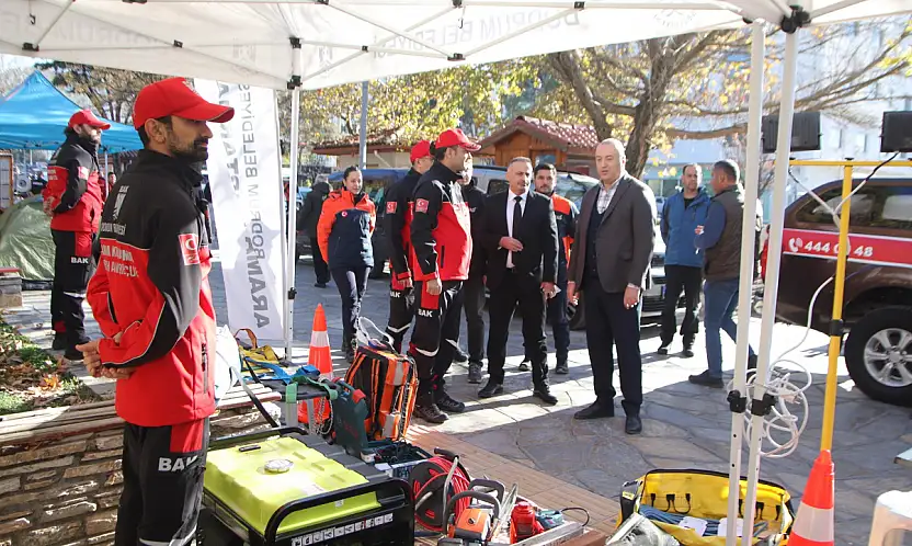 Afet bilinci meydanlara taşındı