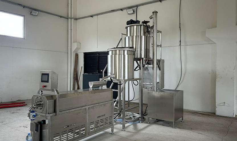 Arıcılığa maliyet düşürücü destek fondan arı yemi makinası hizmete alındı