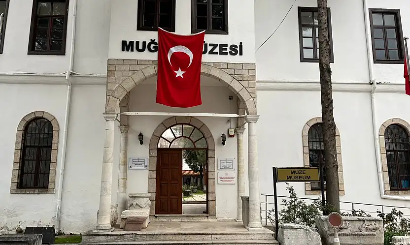 Bayraklar dalgalandı birlik mesajı verildi