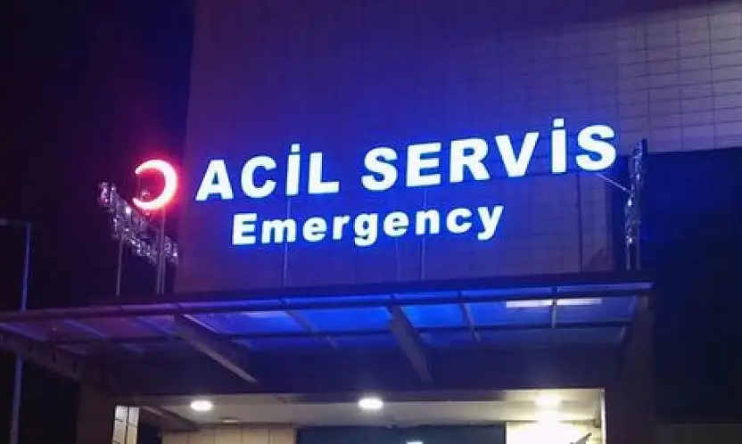 Bıçaklı kavga 19 yaşındaki genç ağır yaralandı