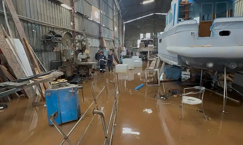 Bodrum'da yağış hayatı felç etti