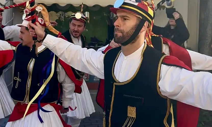 Bodrum'un karşı komşusu Kos Adası'nda kemençeli festival şaşırttı