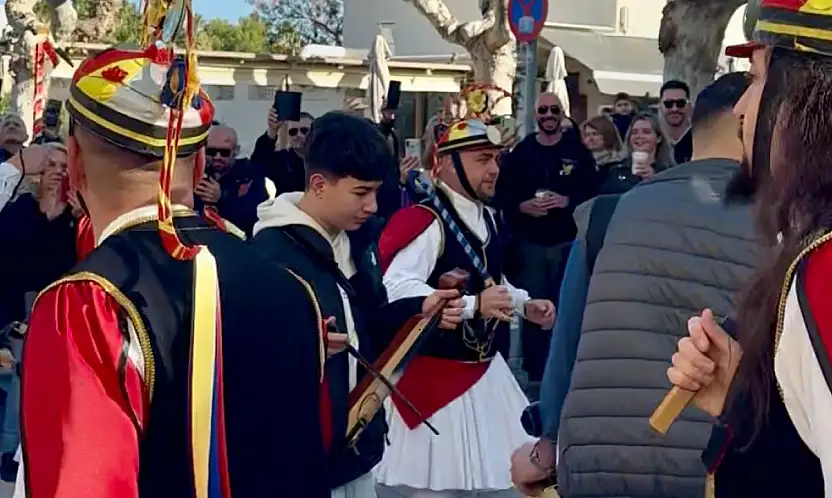 Bodrum'un karşı komşusu Kos Adası'nda kemençeli festival şaşırttı