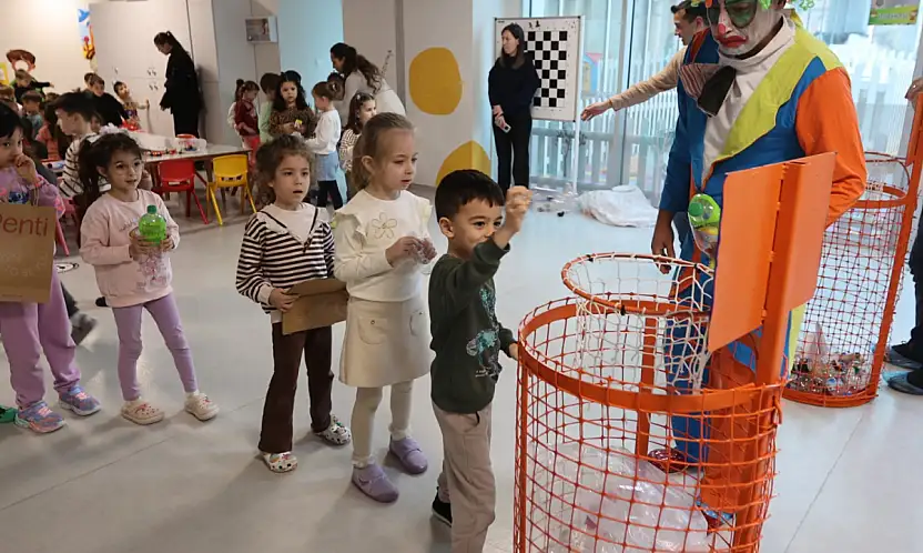 Büyükşehir miniklere geri dönüşüm bilinci aşılıyor