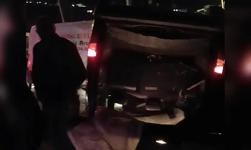 Ehliyetsiz sürücü kaza yaptı 2'si ağır 3 yaralı