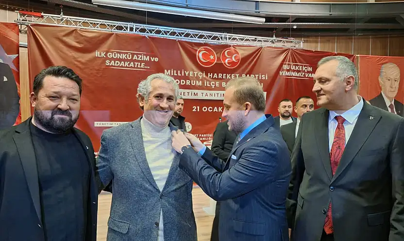 Ertan Pelit Demokrat Parti'den MHP'ye Katıldı