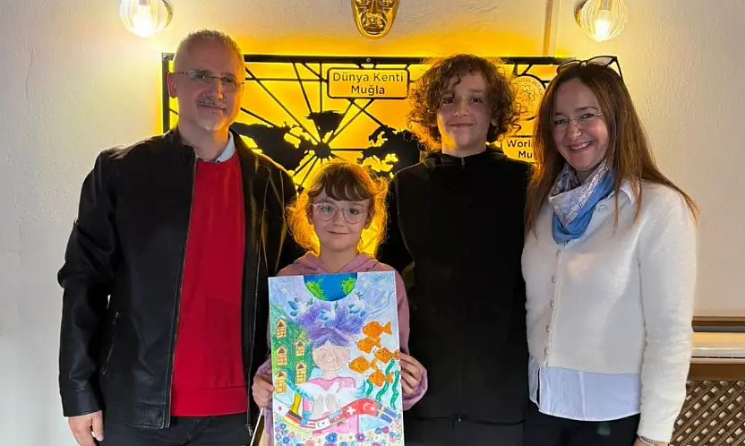 Eseriyle 19 ülke arasından seçildi, barışın renkleri yükseldi