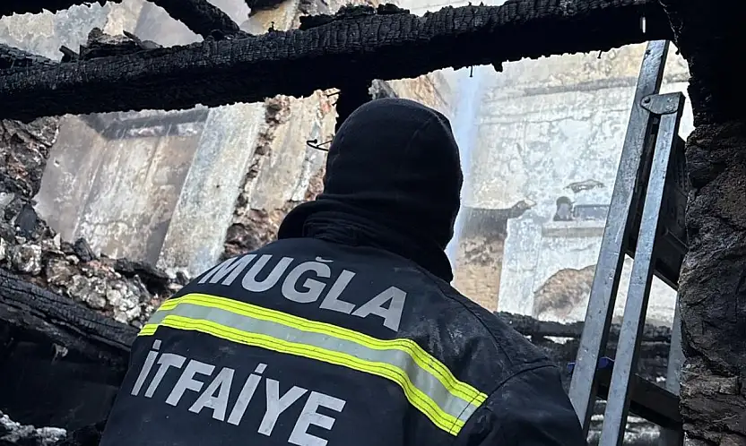 Ev yangını can aldı