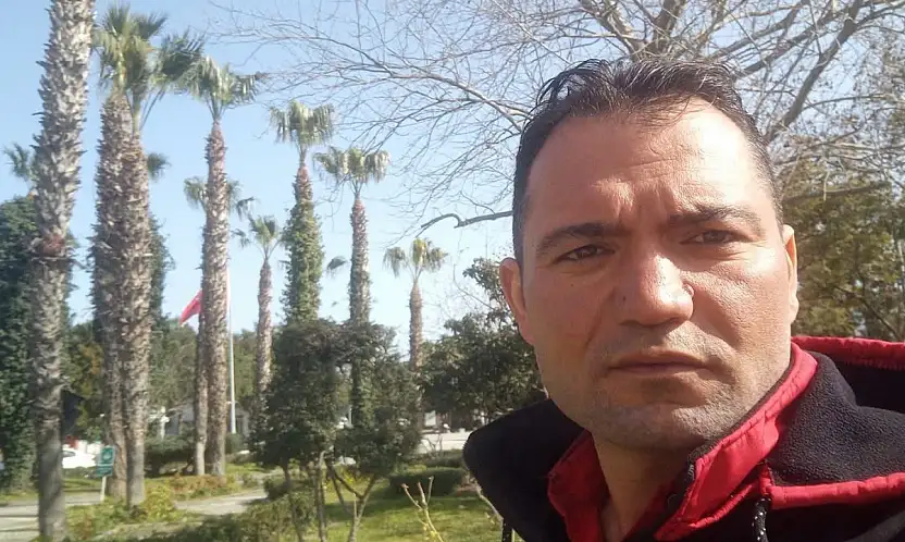 Evinde ölü olarak bulundu