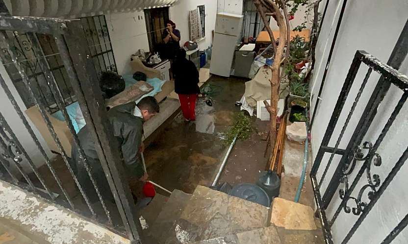 Evleri kanalizasyon bastı Sabahı kâbusa döndüren taşma