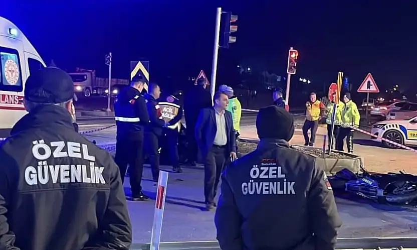 Feci kaza motosiklet tırla çarpıştı 1 ölü