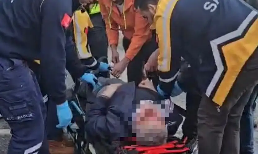 Feci kaza yaşlı yaya yaralandı