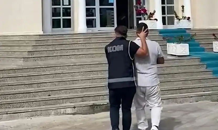 FETÖ üyeliğinden aranan hükümlü operasyonla yakalandı