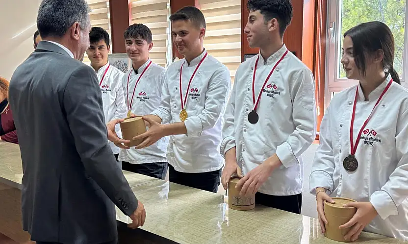 Genç şeflerden uluslararası başarı 11 madalya ile döndüler