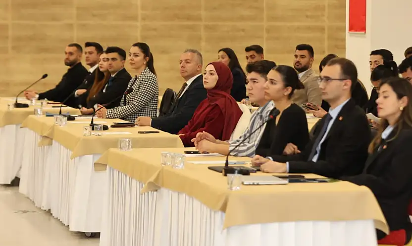 Gençlik Meclisi'nin ilk resmi toplantısı gerçekleşti