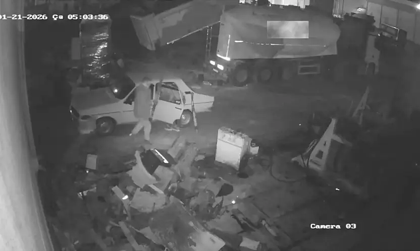 Hurda hırsızlığı güvenlik kamerasına yansıdı