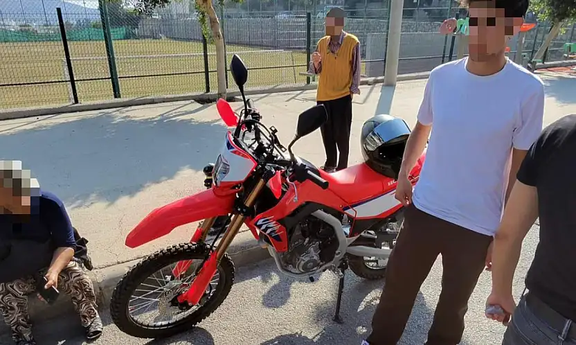 İki motosiklet çarpıştı 1 kişi yaralandı