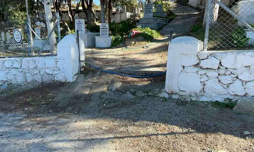 Mezarlığın demir kapıları çalındı, vatandaşlar tepkili