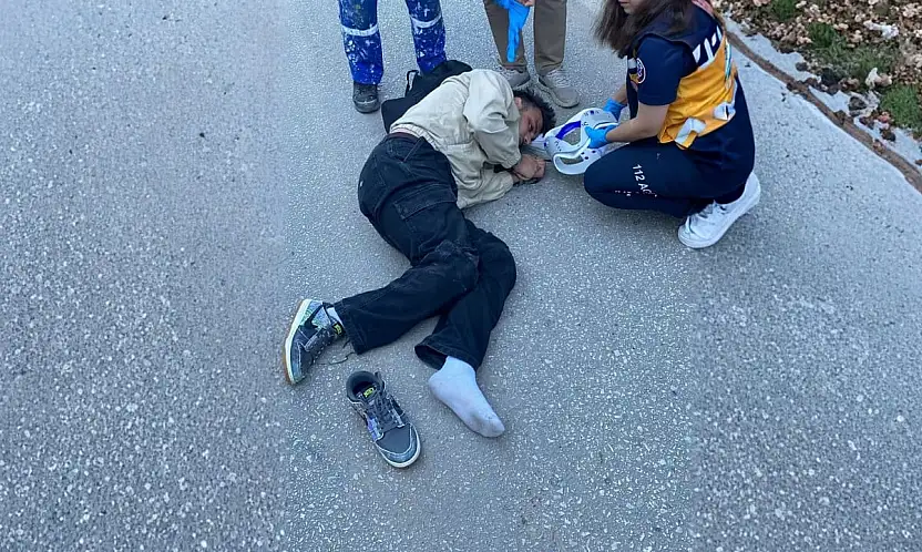 Motosiklet devrildi 2 yaralı