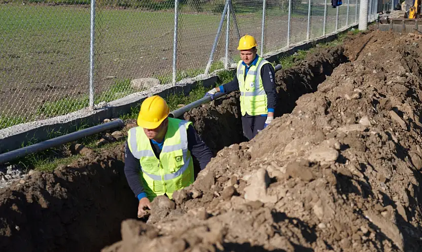 MUSKİ Karabörtlen Mahallesi'ndeki içme suyu hatlarını kamusal alana taşıyor