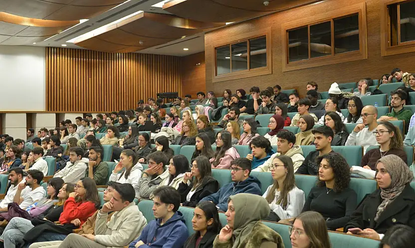 Öğrenciler erasmus ile dünyaya açılıyor