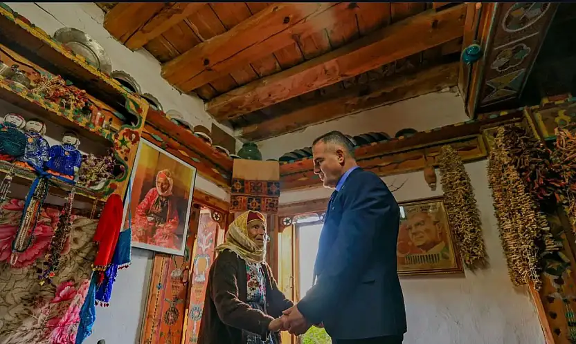 Ölmeden valimi  görmek istiyorum diyen Fatmana Nineye ziyaret