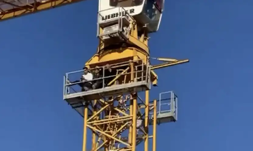 Paramızı Verin!' Cennet Koyu Şantiyesinde İşçiler Ayakta