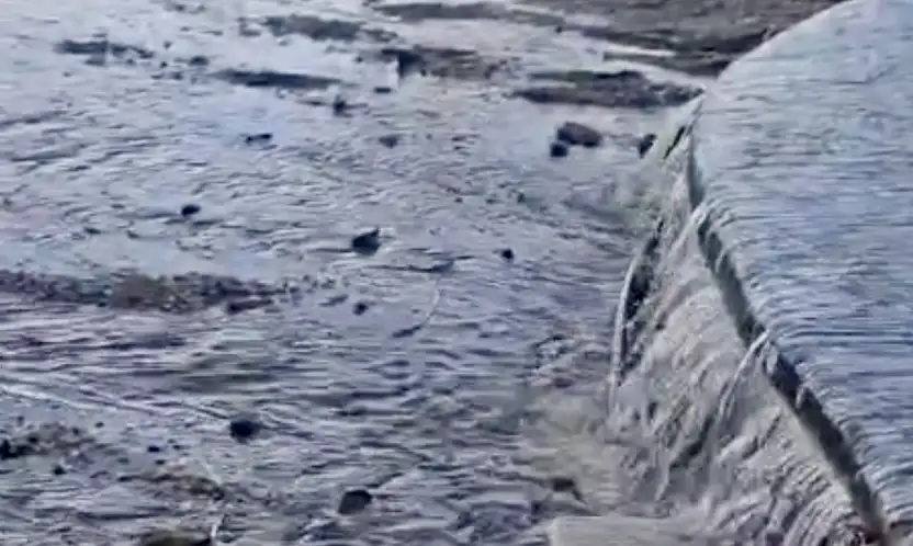 Sağanak ve fırtına sahil şeridini olumsuz etkiledi