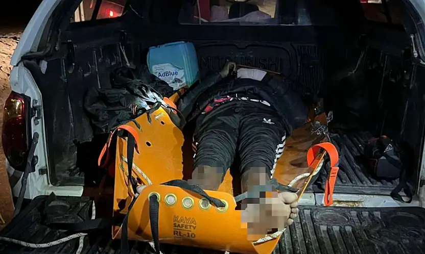 Sarp arazide yaralanan göçmen kurtarıldı