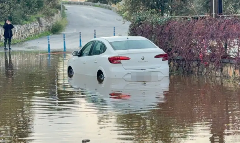 Sel sonrası belediye ve kurtarma ekipleri Bodrum için seferber oldu