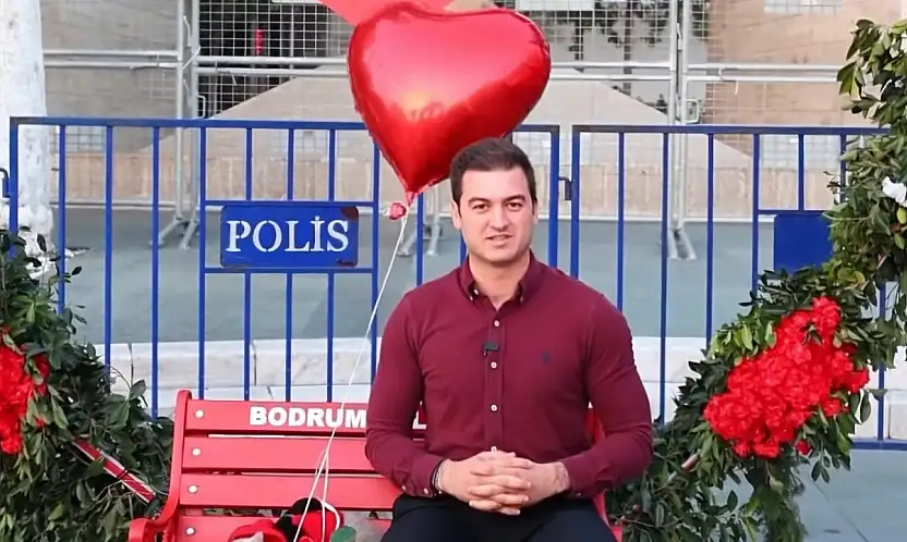 Tamer Mandalinci'den sevgililer günü mesajı ve miting daveti