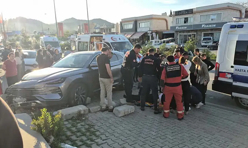 Turgutreis-Bodrum yolunda kalp krizi faciası: Otomobil beş araca çarptı