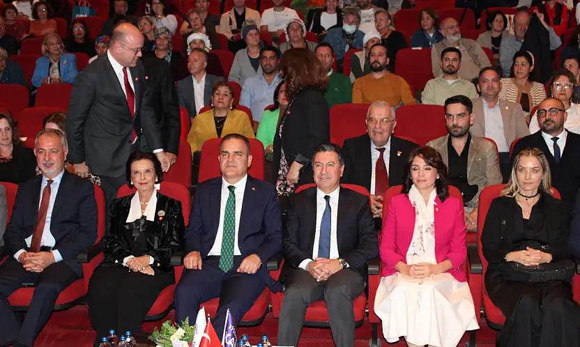 Vali Hanım seyirciyle buluştu