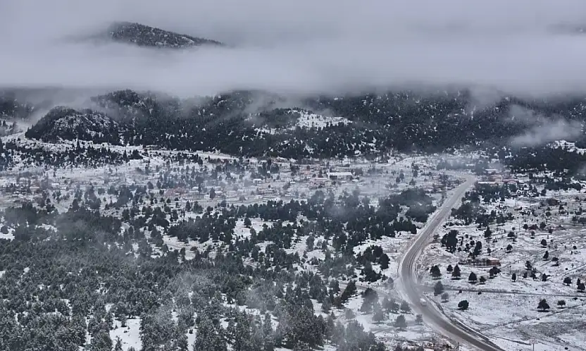 Yaylalar beyaza büründü