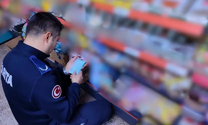 Zabıtadan sert denetim yüzlerce ürün imha edildi