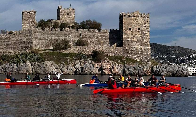 Zemheri soğuğuna rağmen kürek seferi