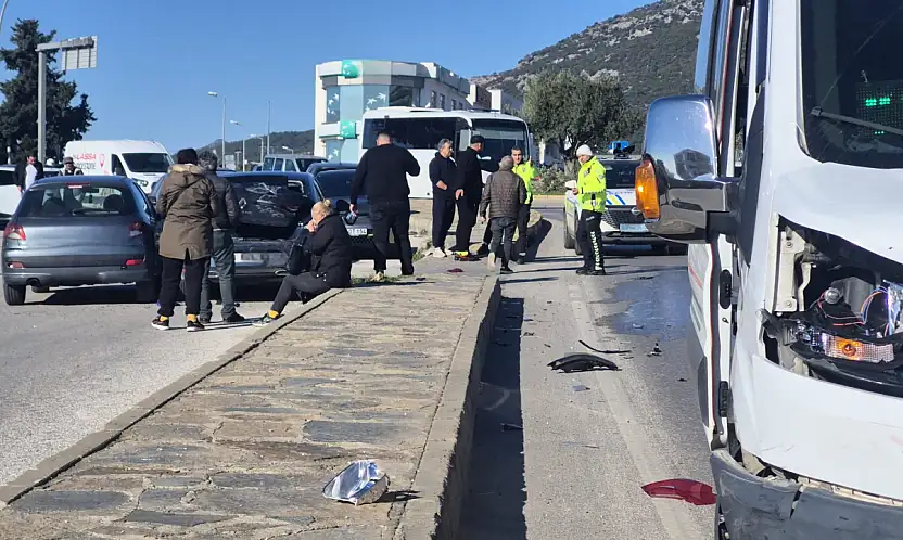 Zincirleme trafik kazası 1 yaralı